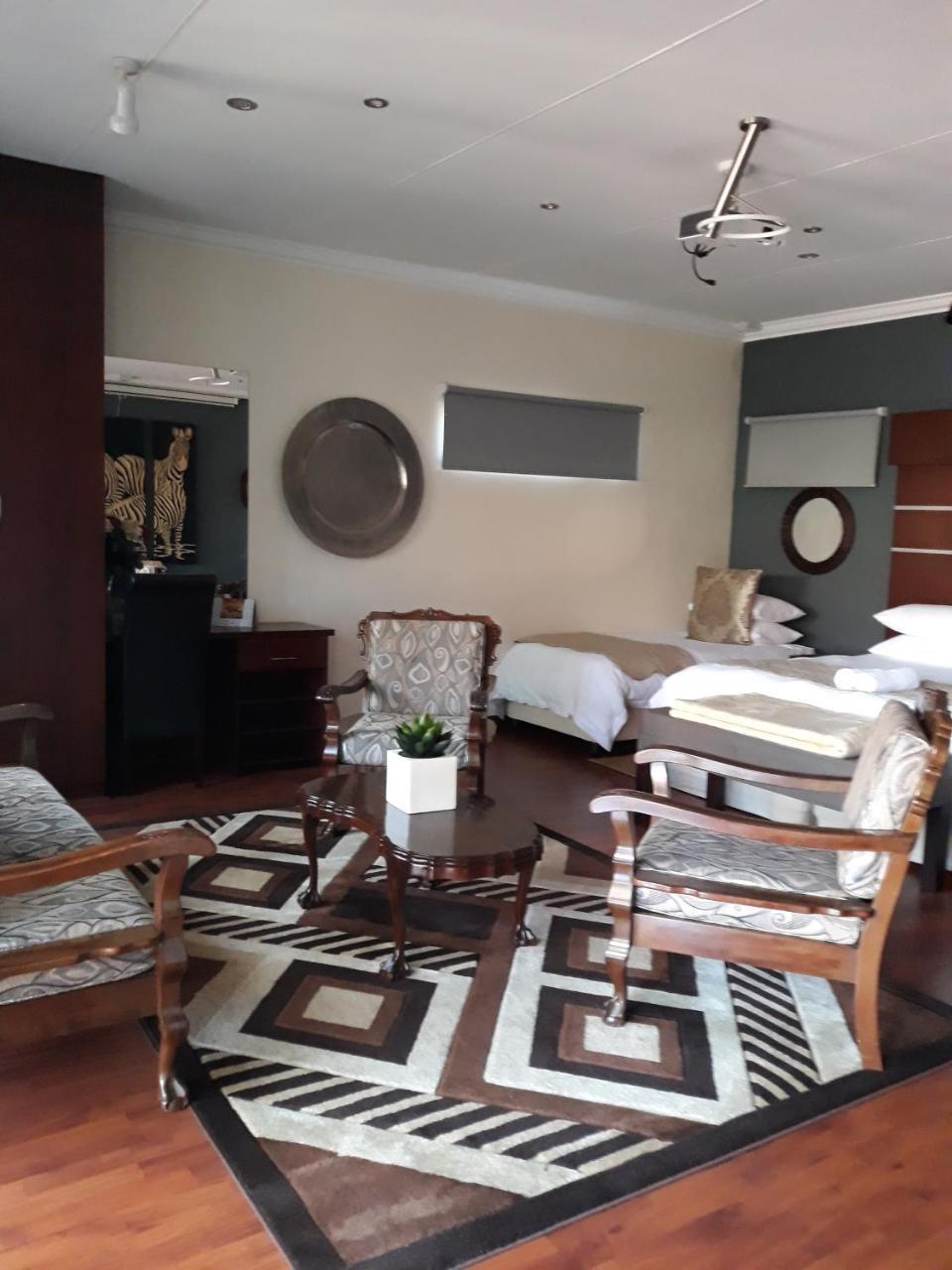 Aalwyns Guesthouse Vanderbijlpark Kültér fotó
